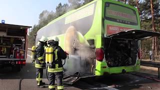 A2 bei Wollin: Reisebus fängt Feuer