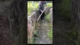 Super Cleaning Shovel #satisfying #shot