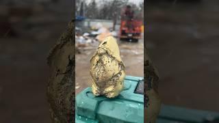 청동을 용광로로 녹여서 난쟁이 산타 만들기ㅣmaking dwarf santa out of bronze valve - sand casting