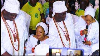 Queen Naomi Goes On Her Knees Sing, Dance For Ooni Of Ife On His Birthday Before Leaving Him