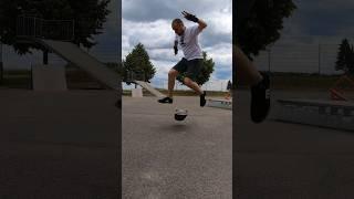 Varial Kickflip slow motion