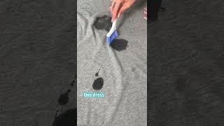 HOW TO REMOVE OIL STAINS FROM CLOTHING
