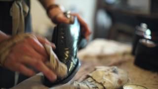 MoreMan.nl - Shining Shoes