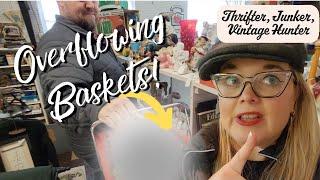 I Found a "HIDDEN" Antique Mall with INSANE TREASURES! Shop With Me! Thrifter Junker Vintage Hunter