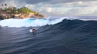 Surfing Mahana Point - Nusa Ceningan, Indonesia