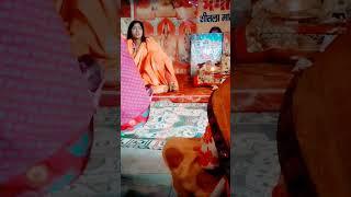 ओ मेरा बाबा गोरखनाथ जिसके धर दे सिर पे हाथ कर दे बारे के न्यारे धूने पे बैठ के