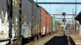 Eastbound CSX Q418 With UP 9026 at TRENT