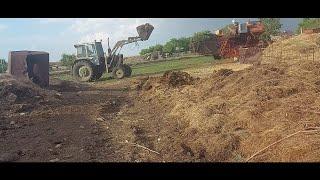 Жизнь в селе#Казахстан#Вывезли прошлогоднюю солому.Чистим навоз.