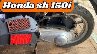 Honda SH 150i . Заміна повітряного фільтра в ДИРЧИКУ