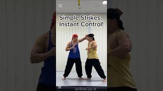 Defend yourself fast with these simple yet powerful strikes!#selfdefense #martialarts #fight #护身术