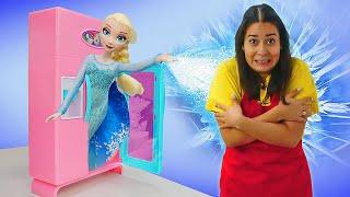 Lustige Schule auf Deutsch. Spielspaß mit Elsa. Torte aus Play Doh. Zeichentrick für Kinder.