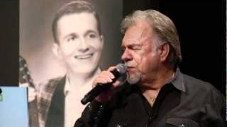 Gene Watson - When A Man Can't Get A Woman Off His Mind.