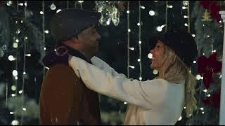 Interracial kiss - A Christmas Exchange