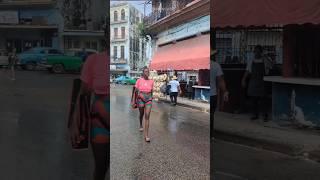 How Cubans make a living on the streets #cuba