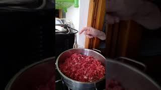evde kıyma yapımı devam