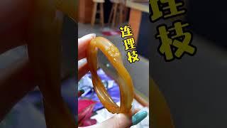 这些翡翠雕花手镯，有没有你喜欢的？#翡翠 #天然翡翠 #翡翠知识 #手镯 #玉石魅力 #珠宝首饰 #翡翠手镯