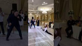 Свадьбедный танец, тойские