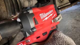 Milwaukee M18 High Torque Wrench vs M12 Stubby