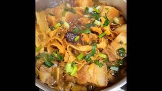 Fragrant braised pork with bamboo shoots