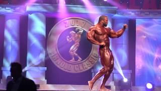 Cedric McMillan Posing   Mens Open Bodybuilding @Arnolds Classic 2017