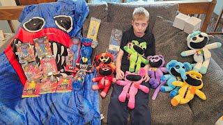 Unboxing New Smiling Critters Plush + Official Poppy Playtime Toys & Merch!