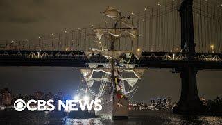 Brooklyn Bridge hit by Mexican navy training ship, injuring several