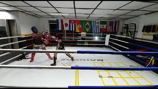 sparing de kickboxing