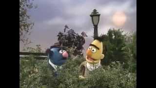 Classic Sesame Street - Bert meets Simon Soundman