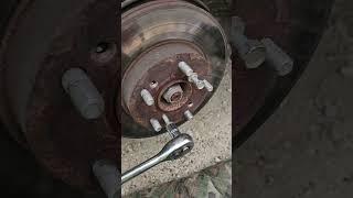 2009 honda Civic front brake pads replacement