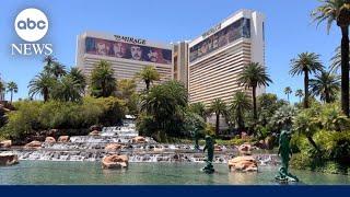 Fans flock to Las Vegas Mirage casino before closing for last chance to win big