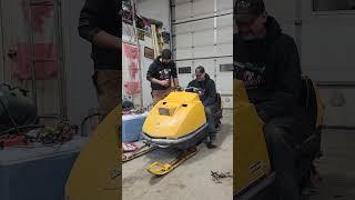 The 30 Dollar Skidoo Is A Runner Runner!  #snowmobile #skidoo #cheap #sendit #redneck