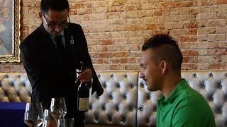 Sommeliers Teach: Proper bottle service "Sparkling and Still Wine"