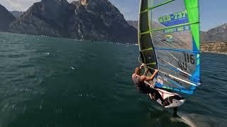 Bob van de Burgt windfoiling in Lake Garda (4K)