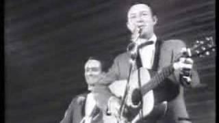 Jim Reeves - Yonder Comes A Sucker