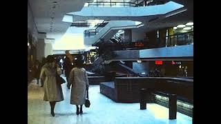 [super8] 1980s Woodfield Mall - Schaumburg, Illinois USA