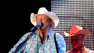 Who's Cheating Who - Alan Jackson Live