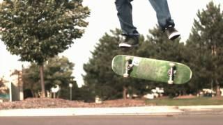 Skateology: varial kickflip (1000 fps slow motion)