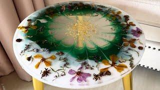 Resin Art Tutorial! Amazing White and Green Table made of FLOWERS and Epoxy Resin.