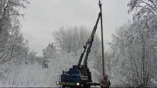 Аренда Ямобура в Санкт-Петербурге (Бурильно-крановая установка) на гусеничном ходу