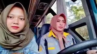 Driver bus cantik . PO.MARGO MULYO