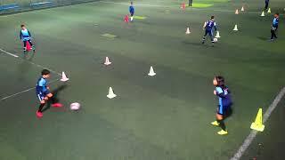 U10 passe /Appel de balle /controle pied gauche / Passe  pied droit #training #football #soccer