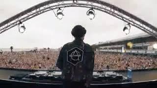 Don Diablo on stage on the decks  HexagonWorldTour Hexagonians