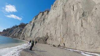 Dangerous Walk along Scarborough Bluffs in Toronto