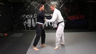 Helio Gracie Self Defense #14 Double Collar Grab Defense (Hands Apart)