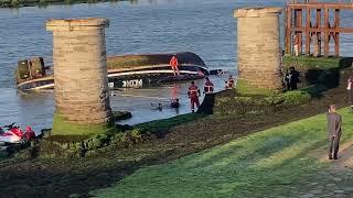 Un remorqueur se retourne dans le port de Bayonne, deux marins sauvés par une poche d’air