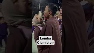 lomba cium bibir apa makan krupuk