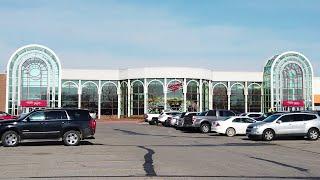 River Hills Mall (Mankato, MN) - a lively 1990s mall