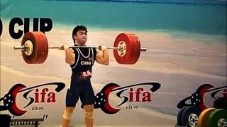 CHINESE LIFTER LIAO HUI (-87) BREAKS JUNIOR WORLD RECORD IN THE CLEAN AND JERK.wmv