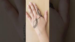 stylish back hand mehandi design #mehndi #henna #letestmehndi #mehandidesigns