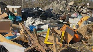 Ottawa residents demand city remove massive garbage pile